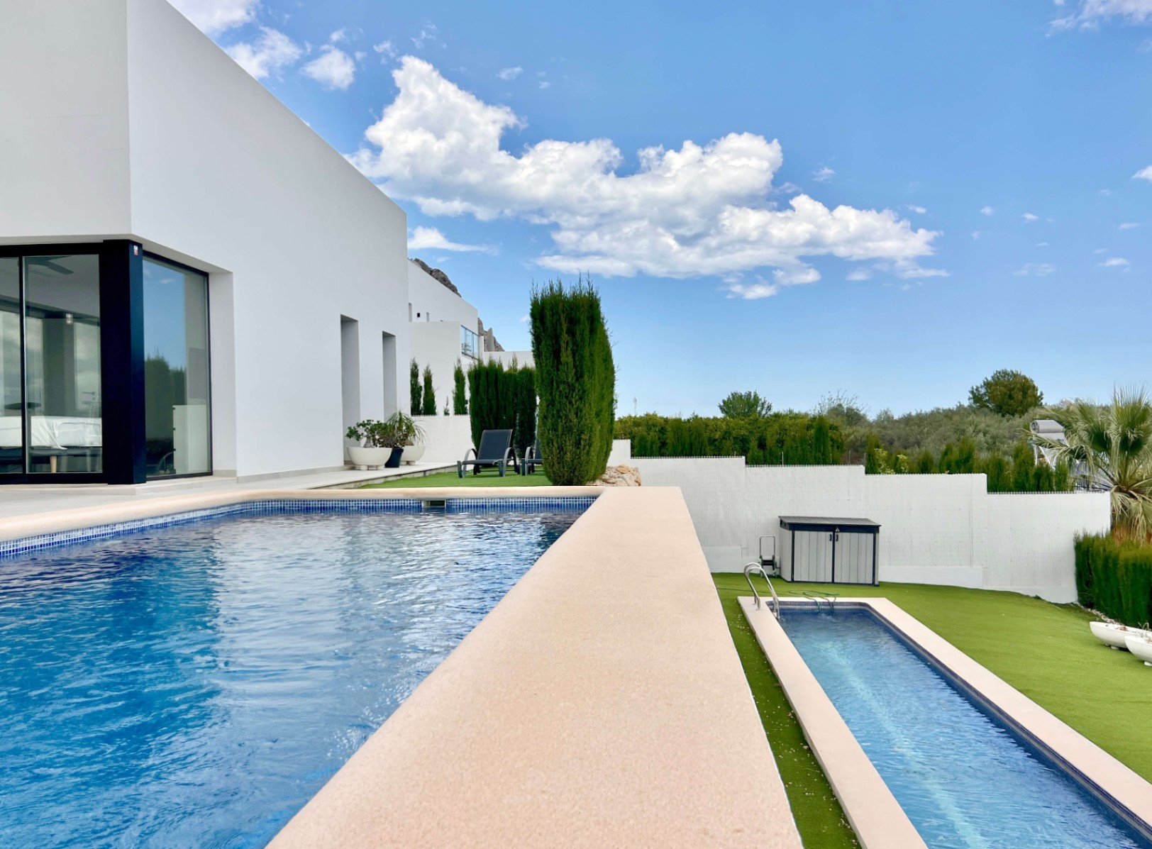 Modern villa with stunning views in Beniarbeig